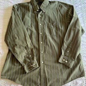 Arrow Long-Sleeve w/Pocket Green Casual Button Down Shirt with Subtle Stripes